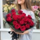 Букет 19 алых роз