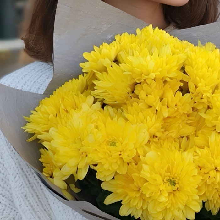 Букет 5 желтых кустовых хризантем Букет 5 желтых кустовых хризантем