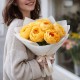 Букет 9 желтых пионов