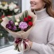 Букет из роз и тюльпанов
