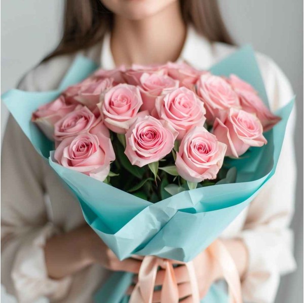 19 розовых роз