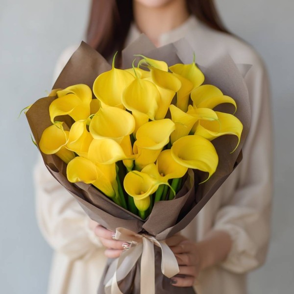 19 желтых калл